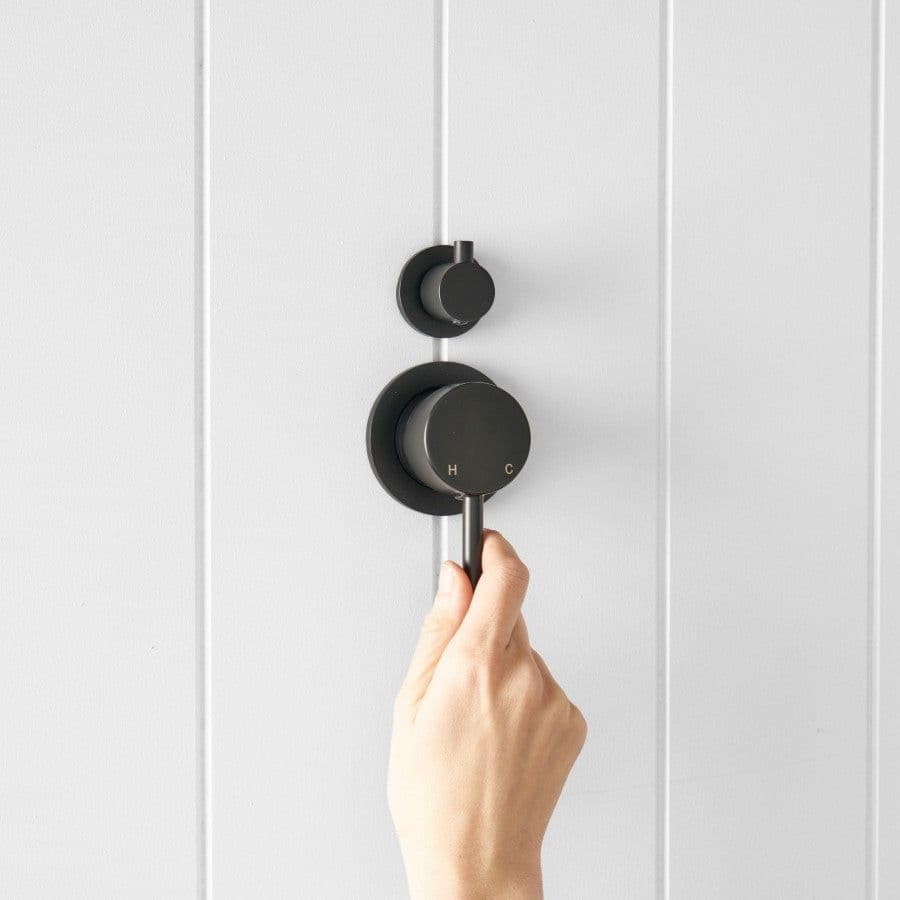 Shower Diverter and Mixer Matte Black