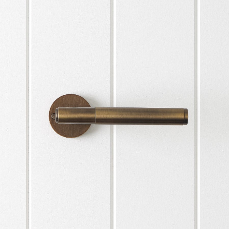 Melbourne Door Handle with Lock Antique Brass