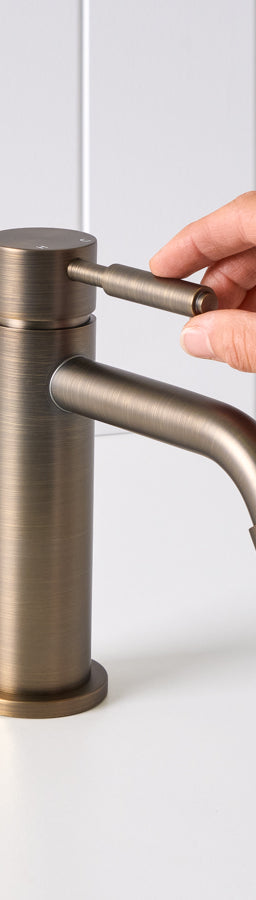 Melbourne Short Basin Mixer Antique Brass