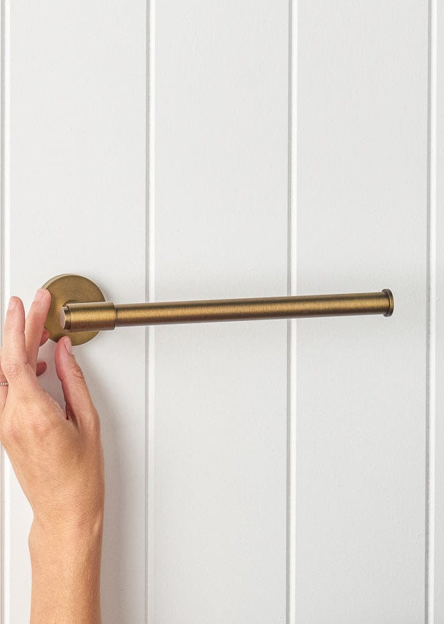 Melbourne Hand Towel Holder Antique Brass